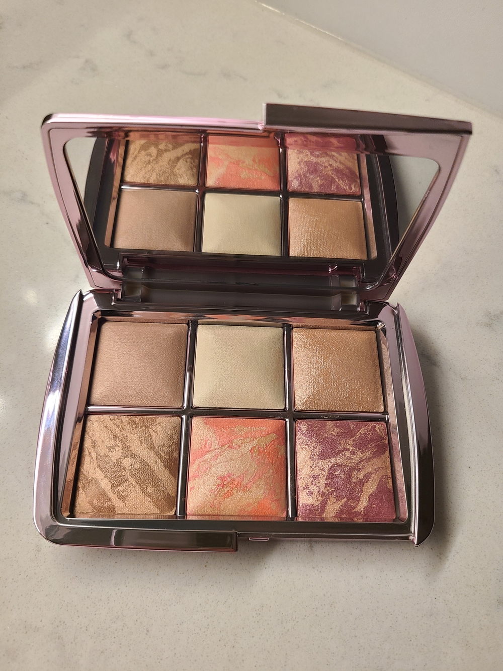 BNWOB Hourglass Ambient Lighting Edit Palette - Vol. 4